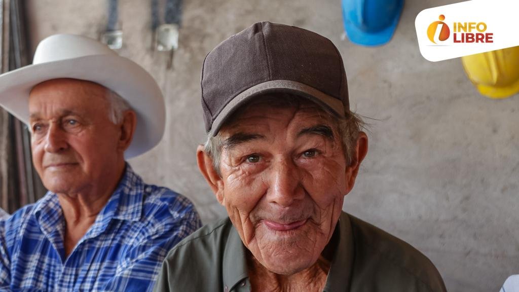 2af1fe51-2502-b270-49e9-78b9fd965bc7