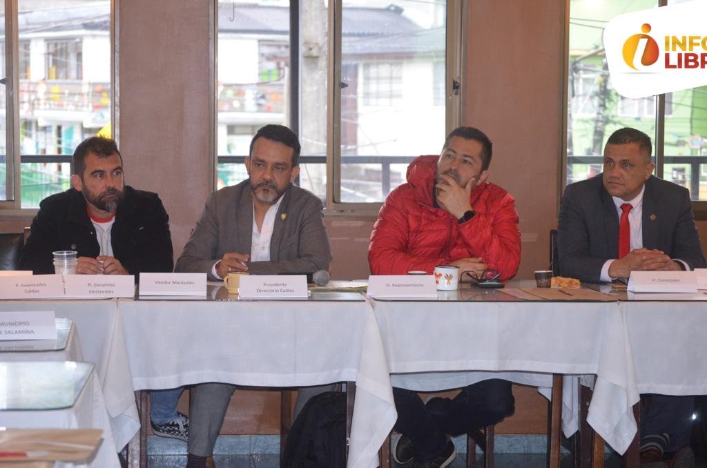 3B24AF74-CA32-4E15-B038-87A56EDA7E17