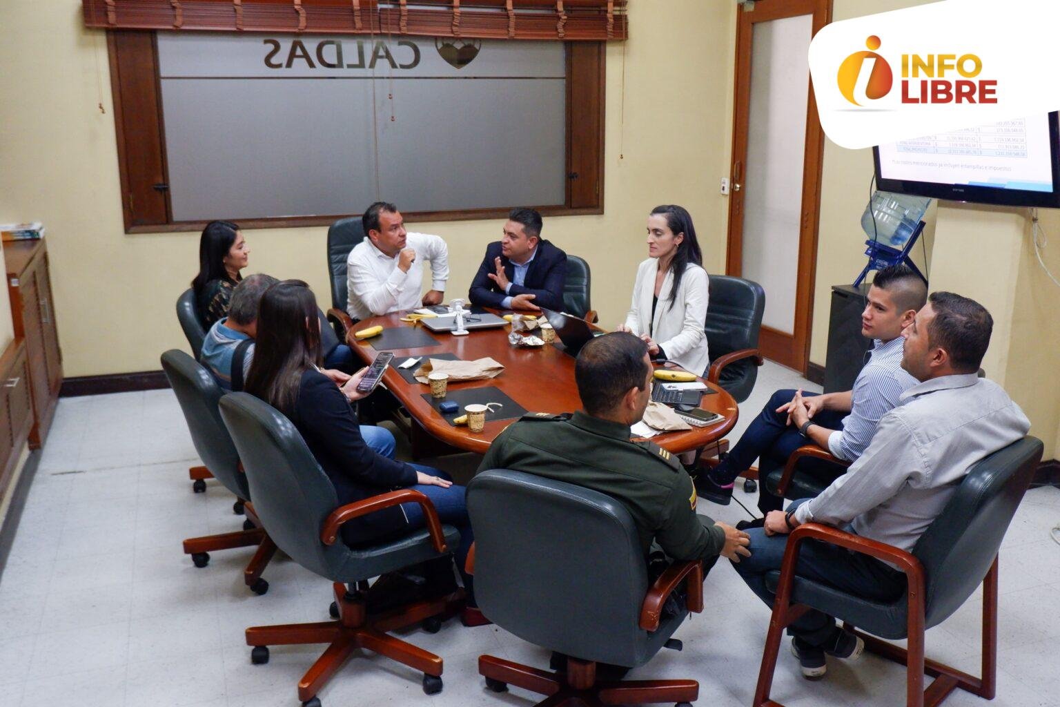Camaras-de-Seguridad-4-1-1536x1024 Vigilancia con Cámaras