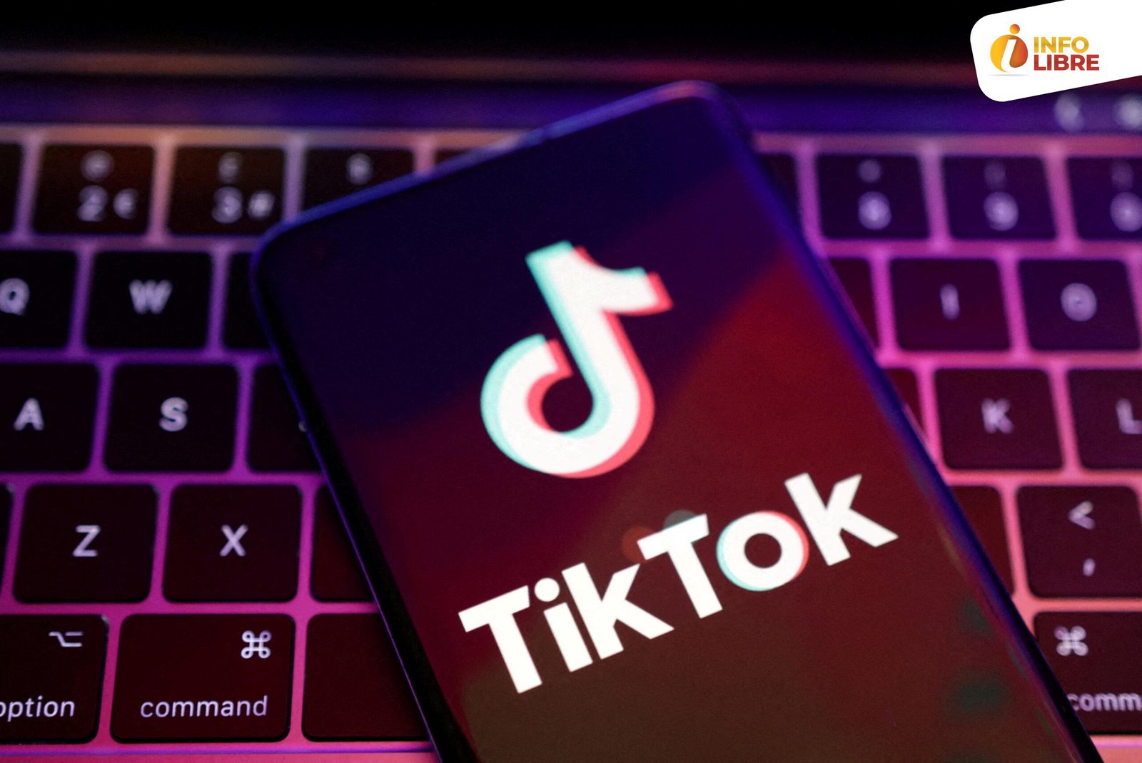 FILE PHOTO: Illustration shows TikTok app logo TikTok