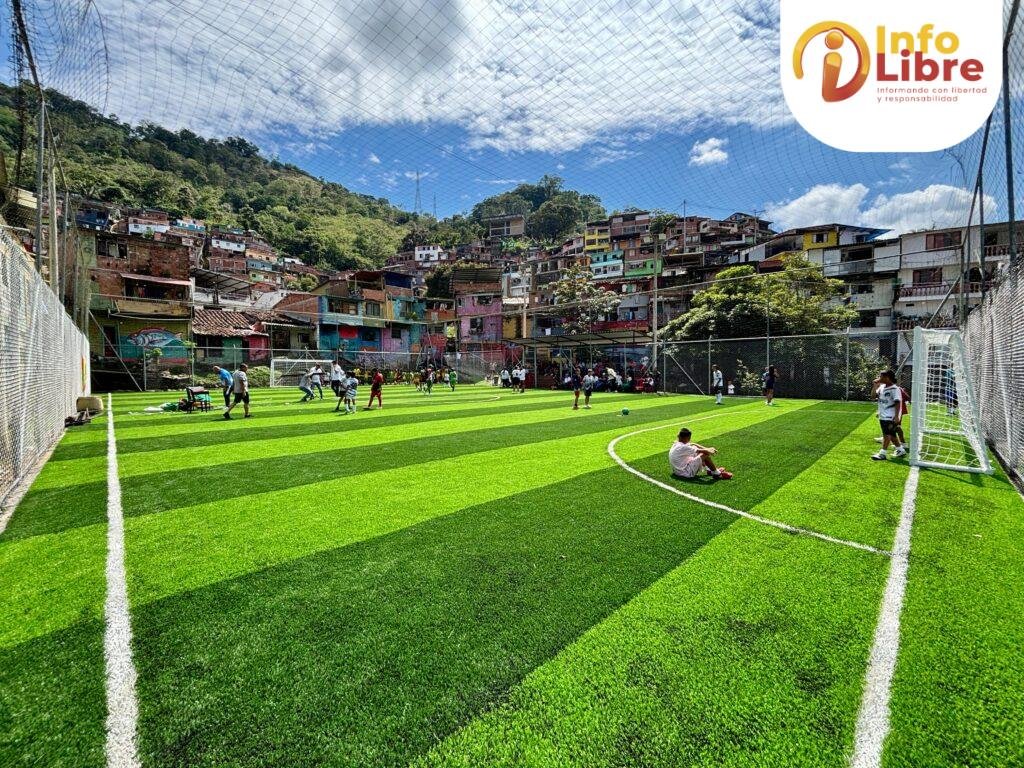 Arauca estrena cancha sintética