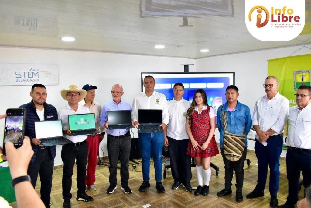 WhatsApp-Image-2026-03-17-at-10.07.57-AM-1-1024x683 aula STEM