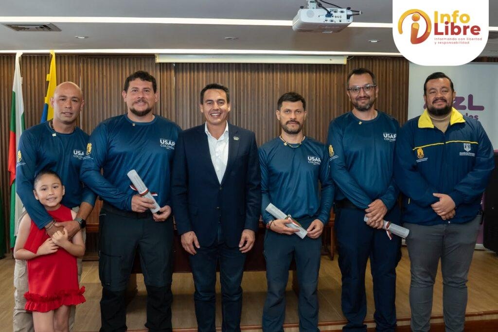 Homenaje-a-los-cinco-heroes-que-desafiaron-el-peligro-en-Venezuela-1024x683 USAR COL-01